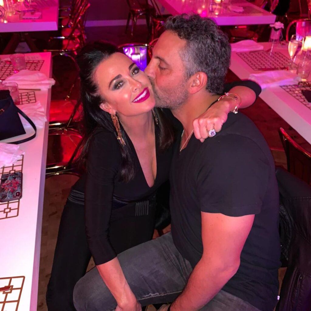 Kyle Richards and Mauricio Umansky slam divorce rumors