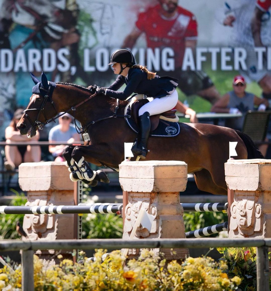 Jennifer Gates returns to equestrian competition after giving birth
