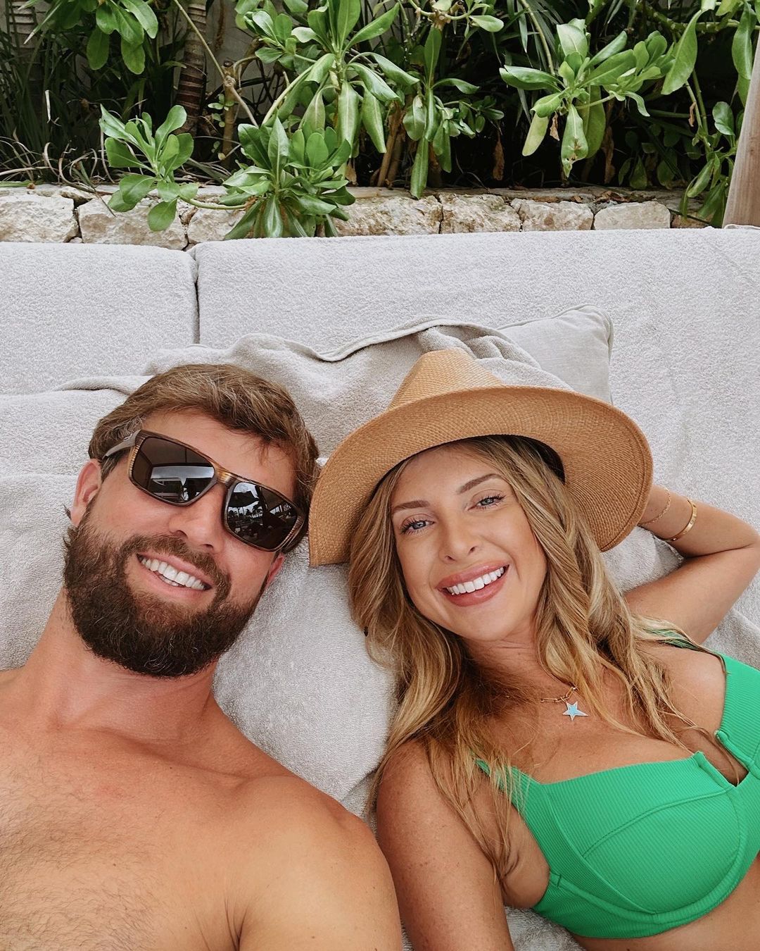 Lindsie Chrisley enjoys baecation with mystery BF Trent in Mexico