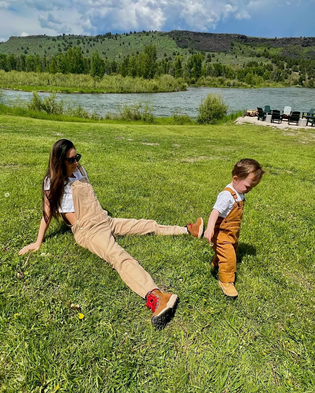 Olivia Munn and John Mulaney enjoy family vacation time with son Malcolm