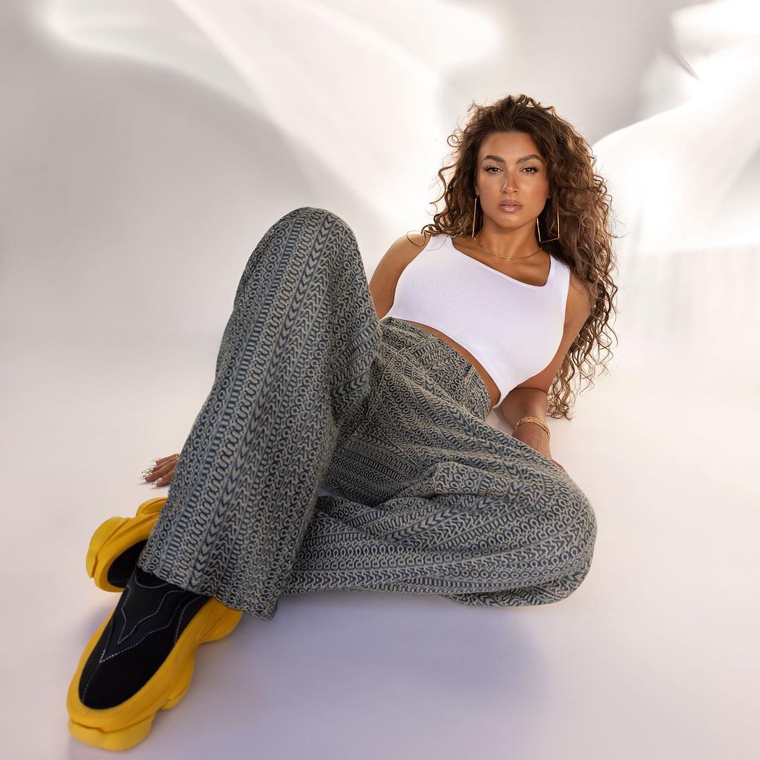 Fans Pour Out Support For Tori Kelly Amid Hospitalization