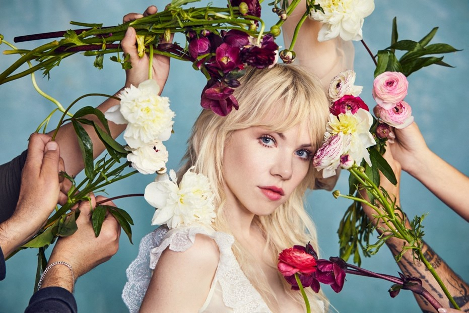 Carly Rae Jepsen Partners With Lenovo to Light up Broadway for a Live One Night Only Performance