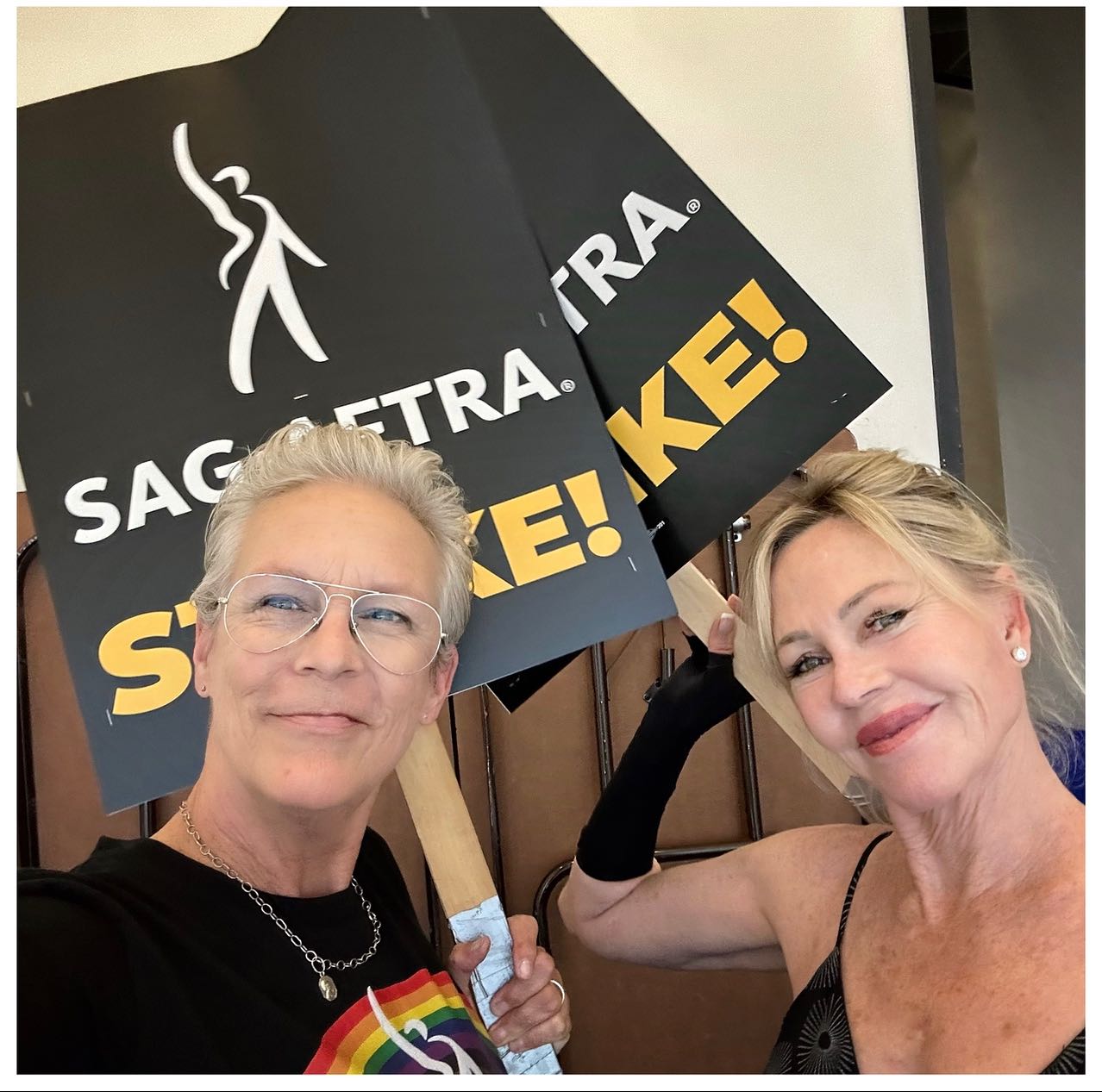 Jamie Lee Curtis clarifies her SAG-AFTRA strike support