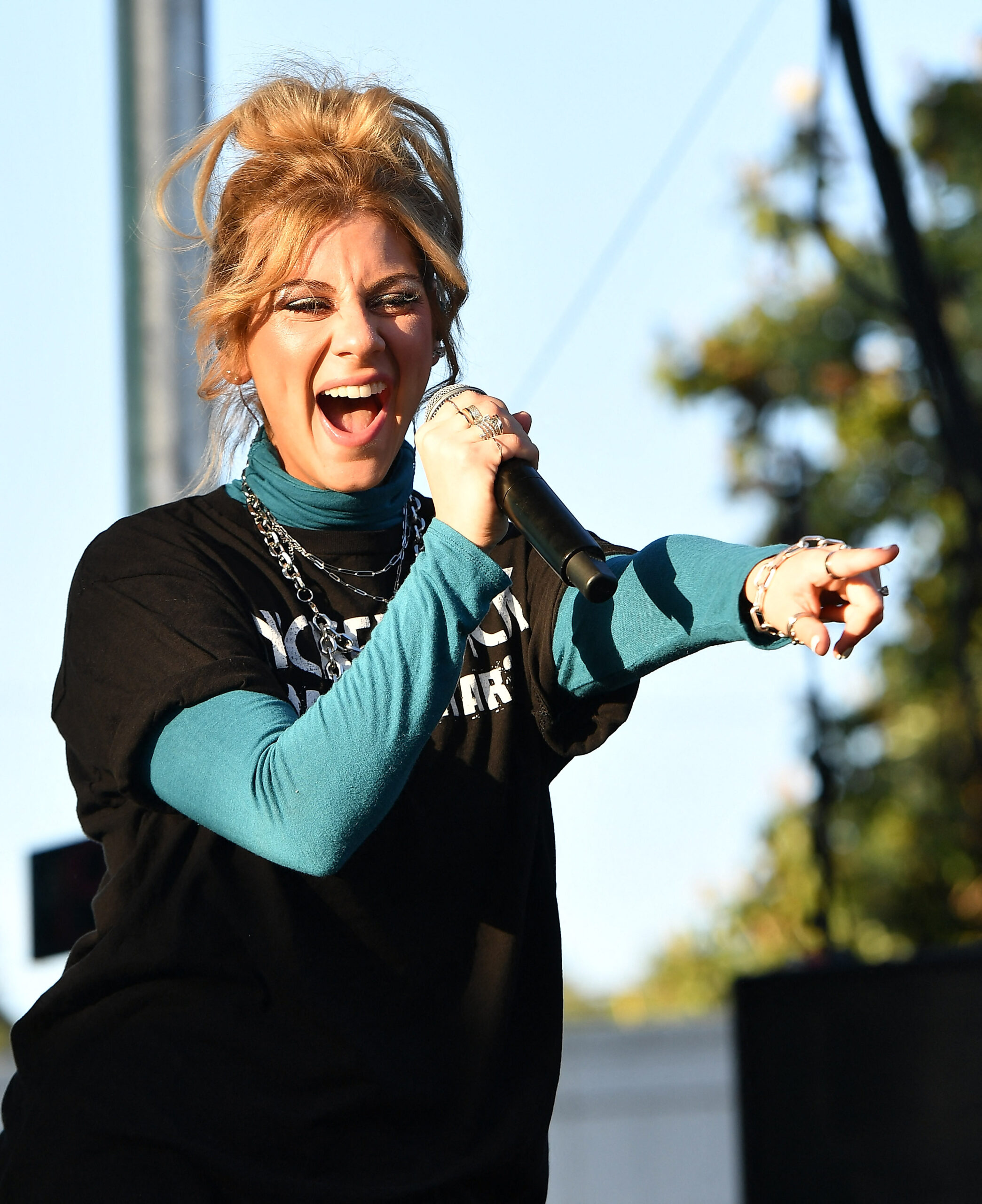 Rainn Wilson & Jax React To Stephen Hawking's Mention On Epstein Docs