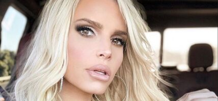 Jessica Simpson close up