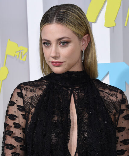 Lili Reinhart Diagnosed With Alopecia While In 'Major Depressive Episode'
