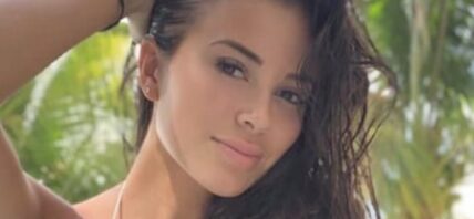 Rachel Bush close up