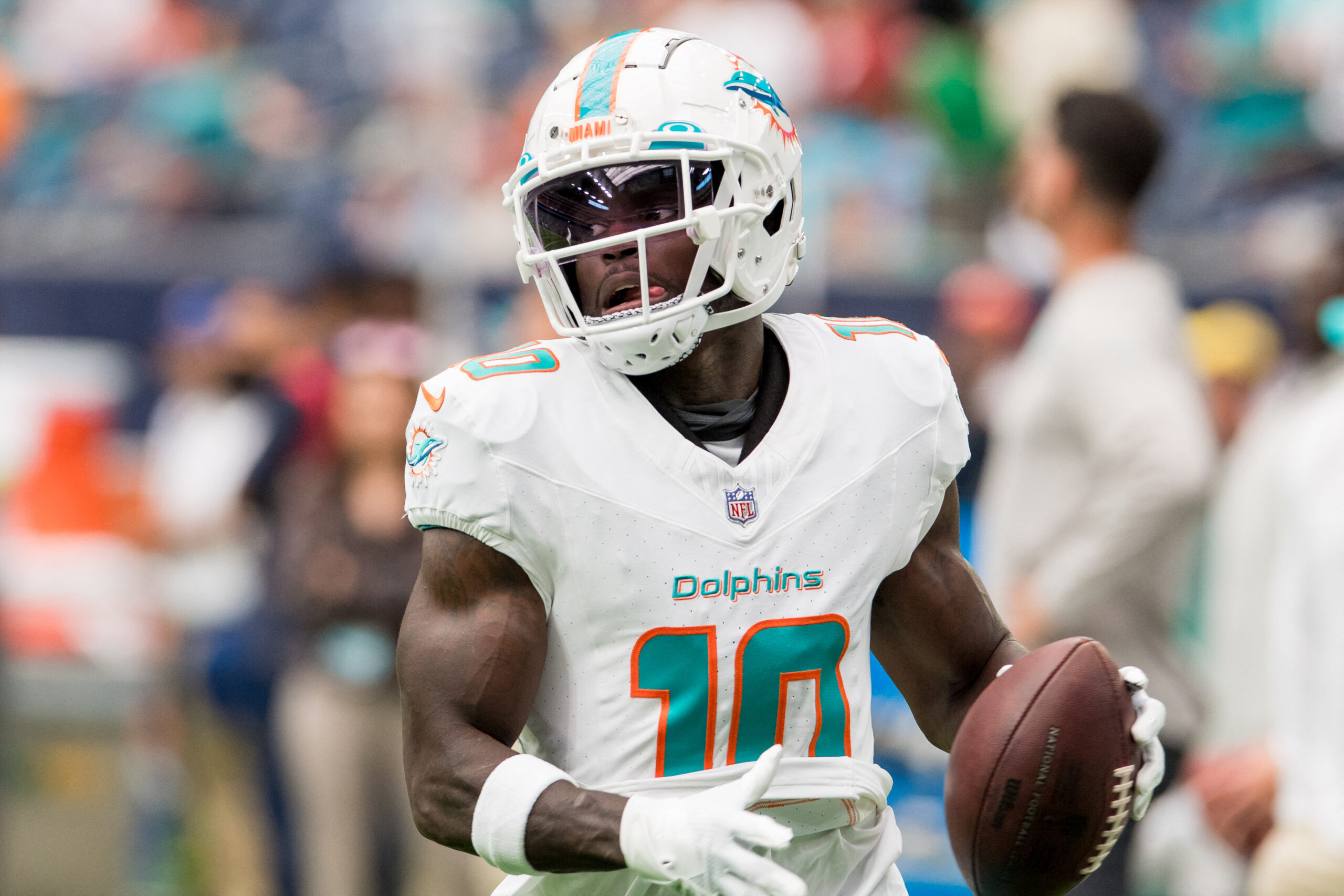 NFL Player Tyreek Hill’s Home Goes Up In Flames, Firefighters Battle Massive Fire