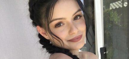 Ariel Winter close up