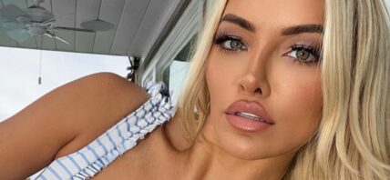 Lindsey Pelas close up