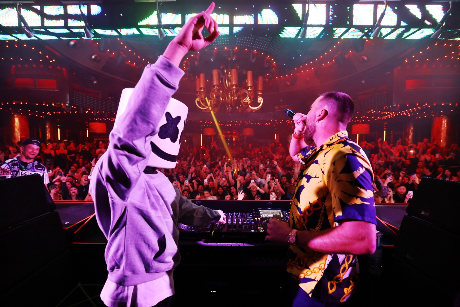 Travis Kelce Parties Solo In Vegas After Supporting Taylor Swift In Sydney