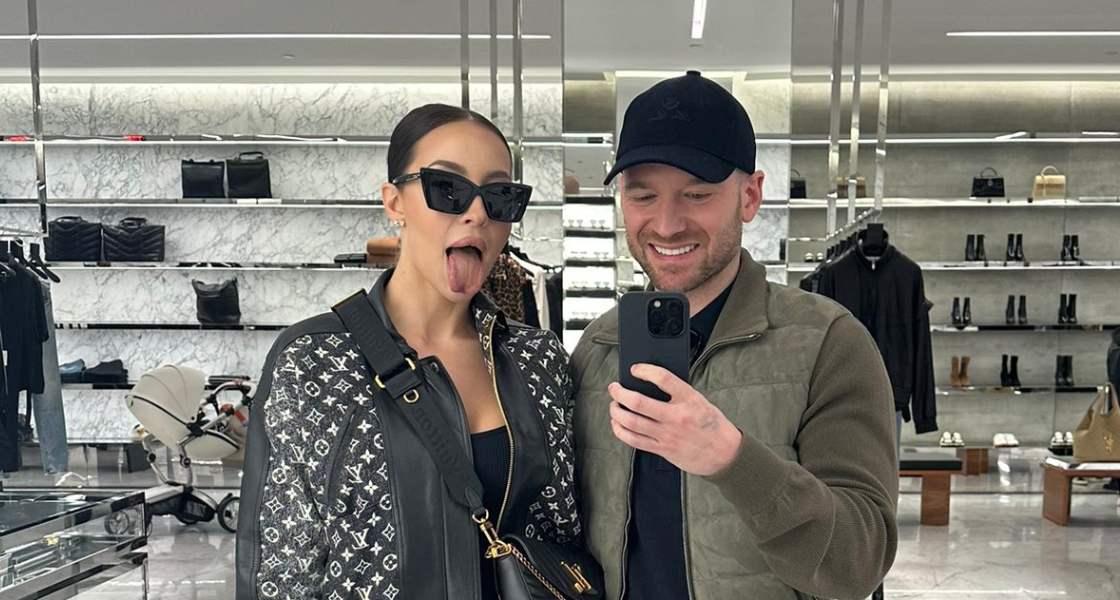 'Hot Ones' Host Sean Evans Allegedly Dating Adult Film Star Melissa Stratton