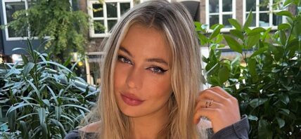Jake Paul's girlfriend Jutta Leerdam smiles for the camera.