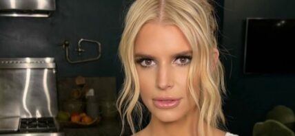 Jessica Simpson close up