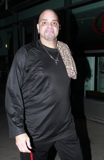 SINBAD TAKES IN A FLICK
