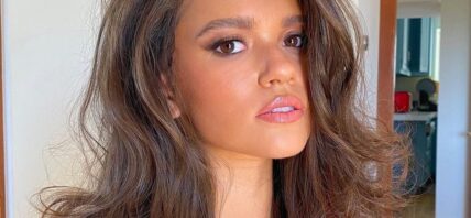 Madison Pettis takes a selfie.