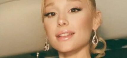 Ariana Grande close up