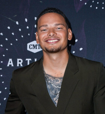 Kane Brown Takes Nasty Fall On Stage During Live Performance