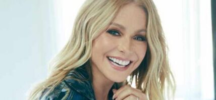 Kelly Ripa close up