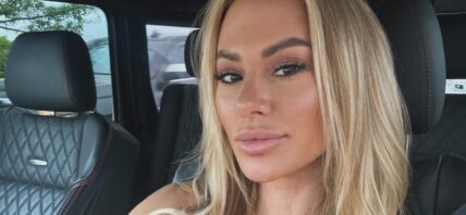 Kindly Myers selfie