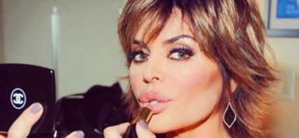 Lisa Rinna close up