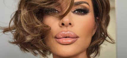 Lisa Rinna close up