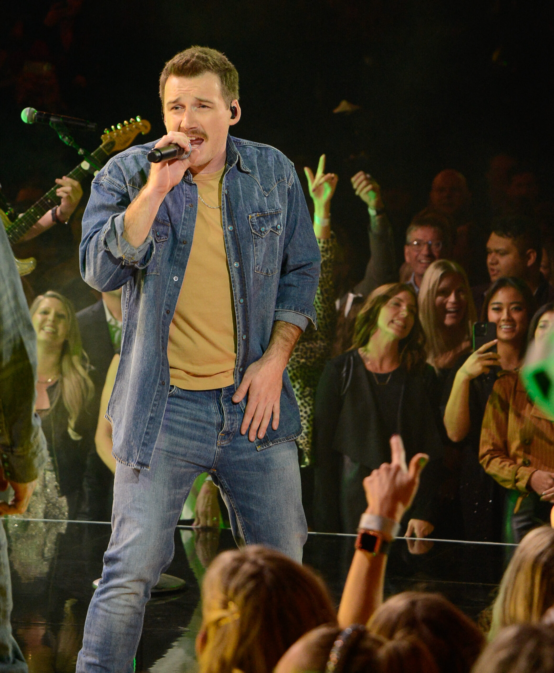 Morgan Wallen performs at CMA Awards Show