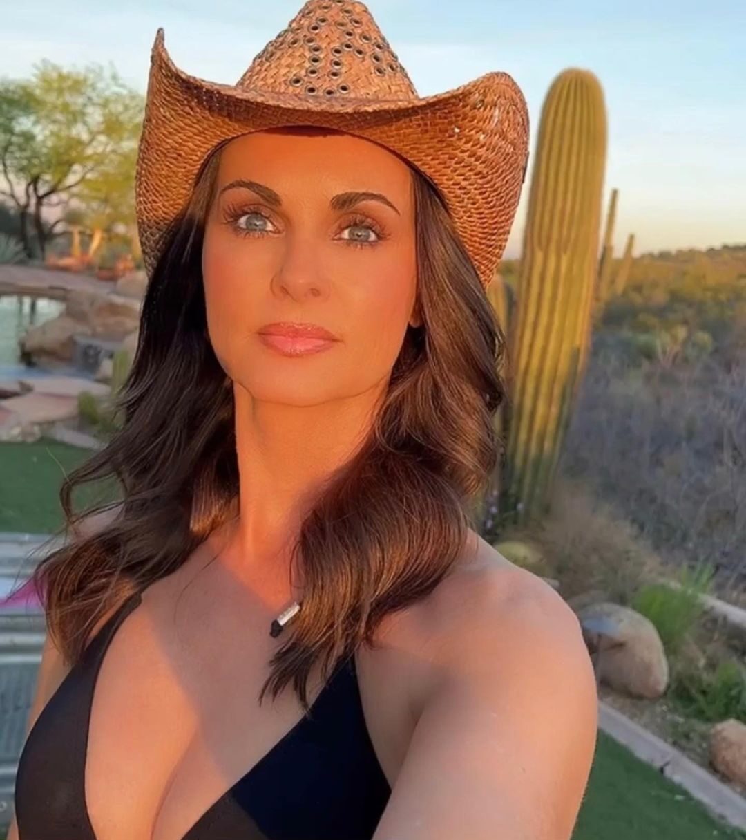 Donald Trump Accuser Karen McDougal Throws 'Brutal Shade' At Ex-President With This Bathtub Snap