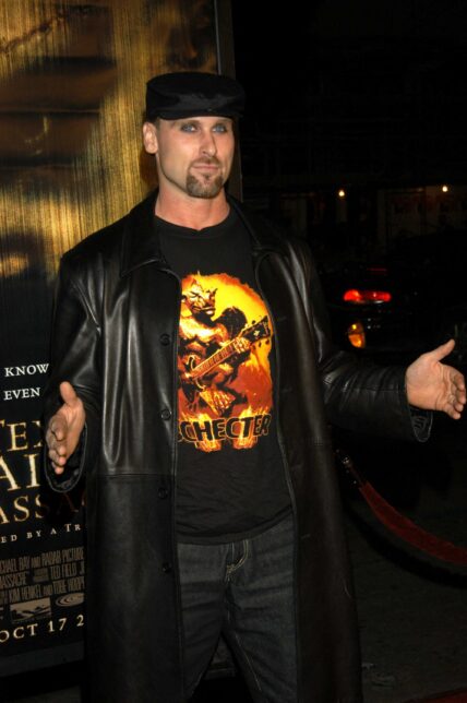 Andrew Bryniarski at World Premiere of "The Texas Chainsaw Massacre", Mann's Chinese Theatre, Hollywood, Calif., 10-15-03