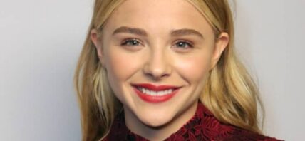 Chloë Grace Moretz smiling