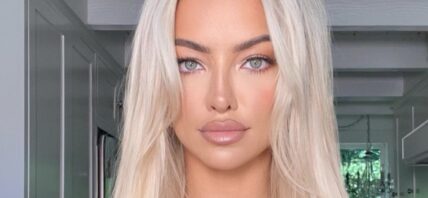 Lindsey Pelas close up