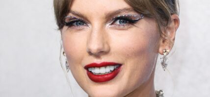Taylor Swift close up