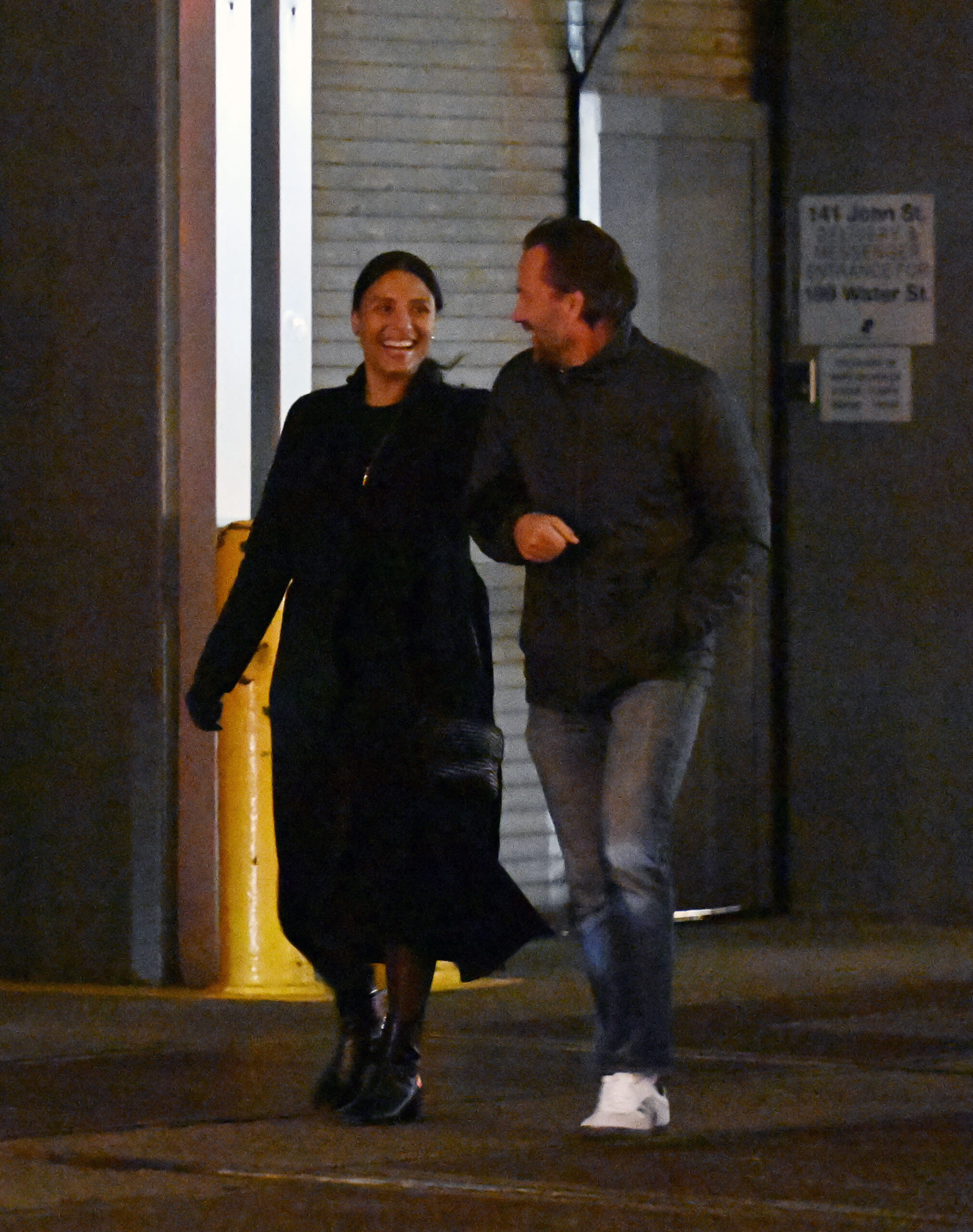 Andrew Shue and Marilee Fiebig walk home smiling after dinner in NYC.