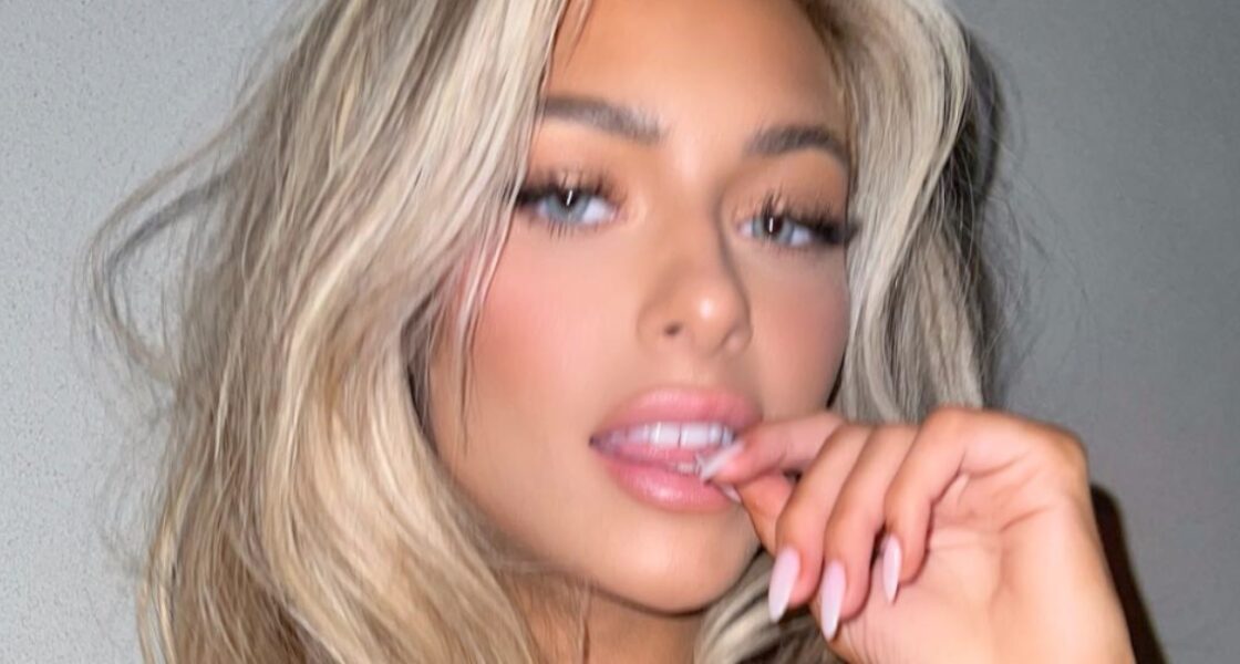 Hannah Palmer close up