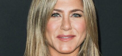 Jennifer Aniston close up