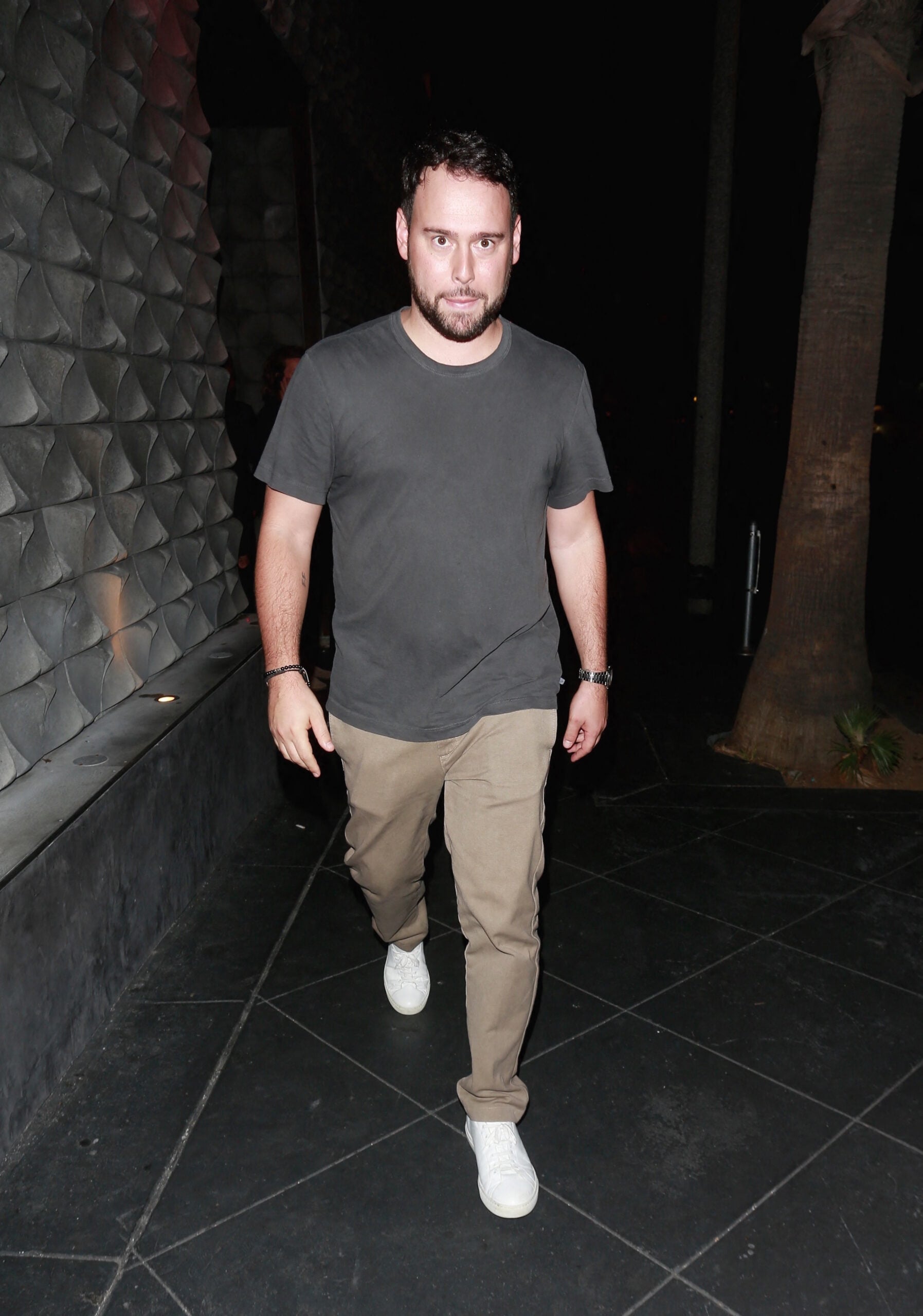Scooter Braun afirma que mal conhecia Taylor Swift