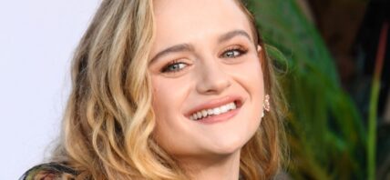 Joey King close up