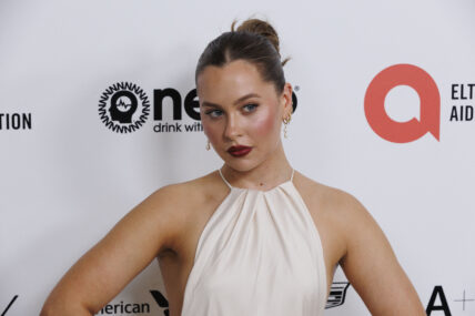 March 13, 2023, West Hollywood, California, USA: Corinne Isherwood at the 30th Annual Elton John AIDS Foundation Academy Viewing Party on Sunday March 12, 2023 at The City of West Hollywood Park in West Hollywood, California. DOUGLAS CUELLAR/PI. 13 Mar 2023 Pictured: March 13, 2023, West Hollywood, California, USA: Natasha Bure at the 30th Annual Elton John AIDS Foundation Academy Viewing Party on Sunday March 12, 2023 at The City of West Hollywood Park in West Hollywood, California. DOUGLAS CUELLAR/PI. Photo credit: ZUMAPRESS.com / MEGA TheMegaAgency.com +1 888 505 6342 (Mega Agency TagID: MEGA955741_064.jpg) [Photo via Mega Agency]