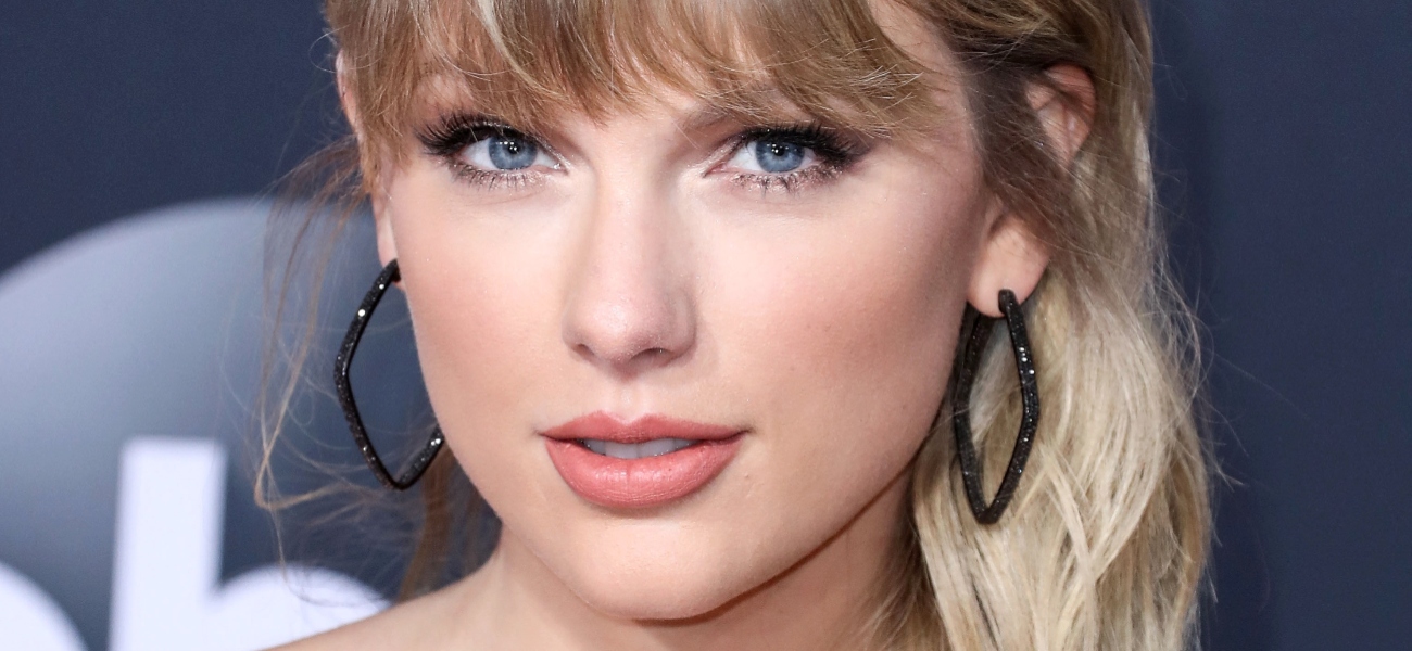 Taylor Swift Fans Defend Singer Against Age Controversy: 'Makes Me So Sad'