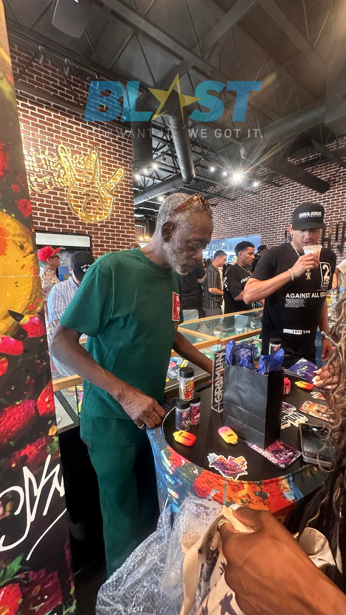 Snoop Dogg's Grand Opening of S.W.E.D.