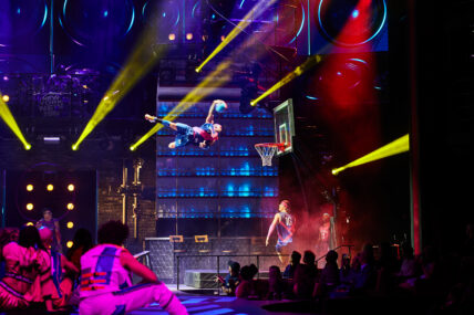 Cirque du Soleil "Mad Apple"