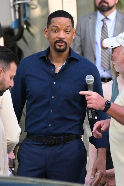 Gun toting Will Smith and Martin Lawrence film scenes for Bad Boys 4 at a police station in Miami