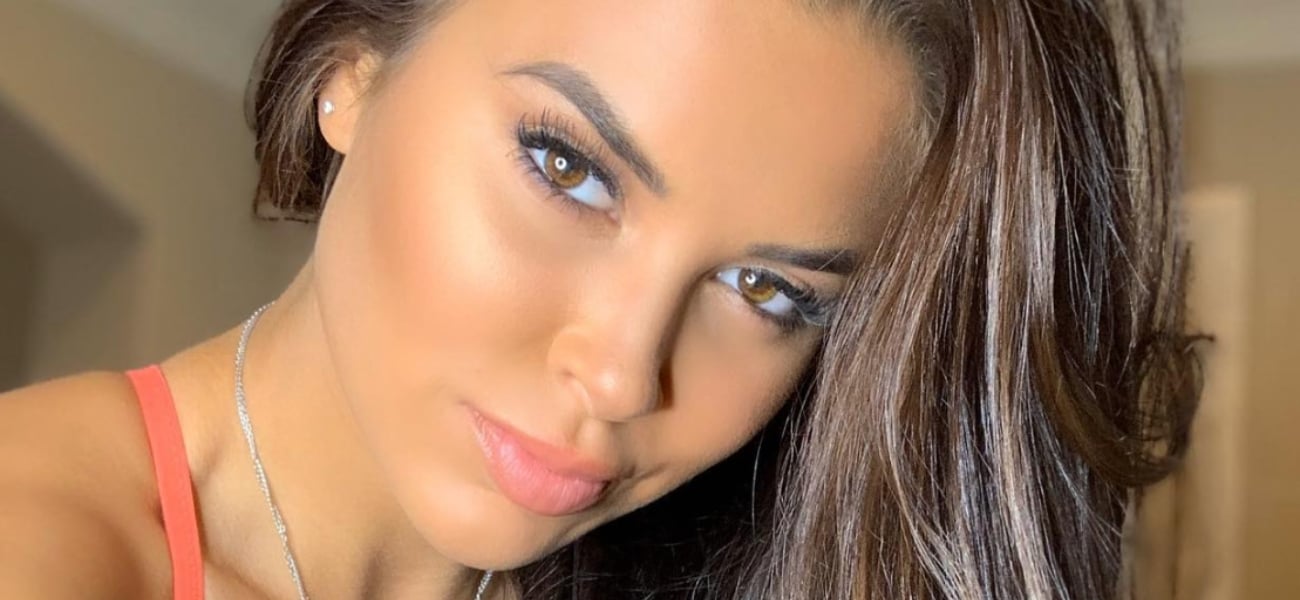 Rachel Bush Highlights Butt Cheeks In Plunging Cowgirl Undies