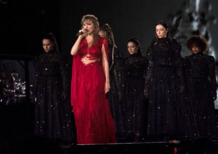 Taylor Swift singing in the rain