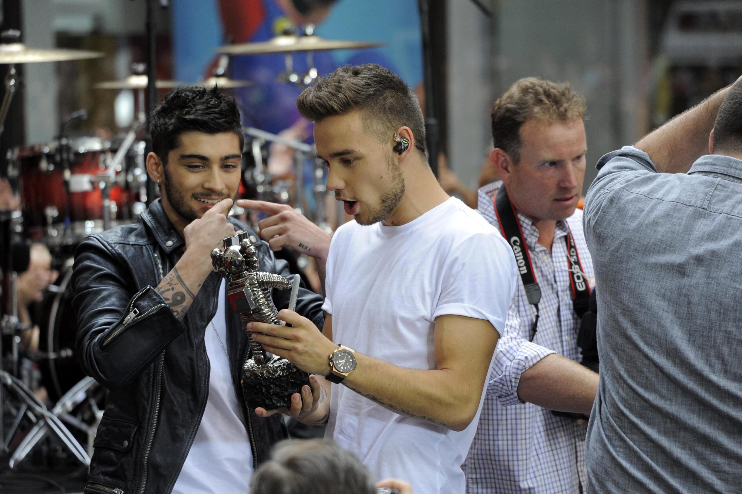 Zayn Malik and Liam Payne on stage