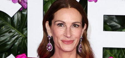 Julia Roberts at Los Angeles Premiere Of Universal Pictures' 'Ticket To Paradise'