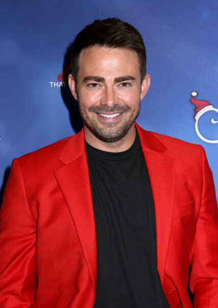 Jonathan Bennett at 3rd Annual Christmas Con