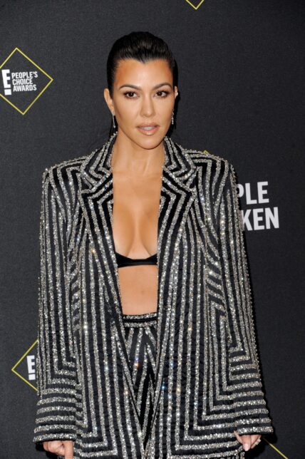 2019 E! People's Choice Awards held at the Barker Hangar in Santa Monica. 10 Nov 2019 Pictured: Kourtney Kardashian. Photo credit: Lumeimages / MEGA TheMegaAgency.com +1 888 505 6342 (Mega Agency TagID: MEGA1185210_037.jpg) [Photo via Mega Agency]
