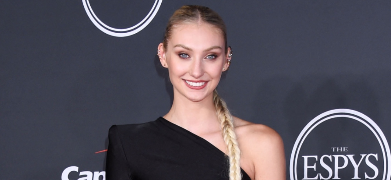 Cameron Brink Flaunts Chiseled Abs In Tiny White Bikini Photo 