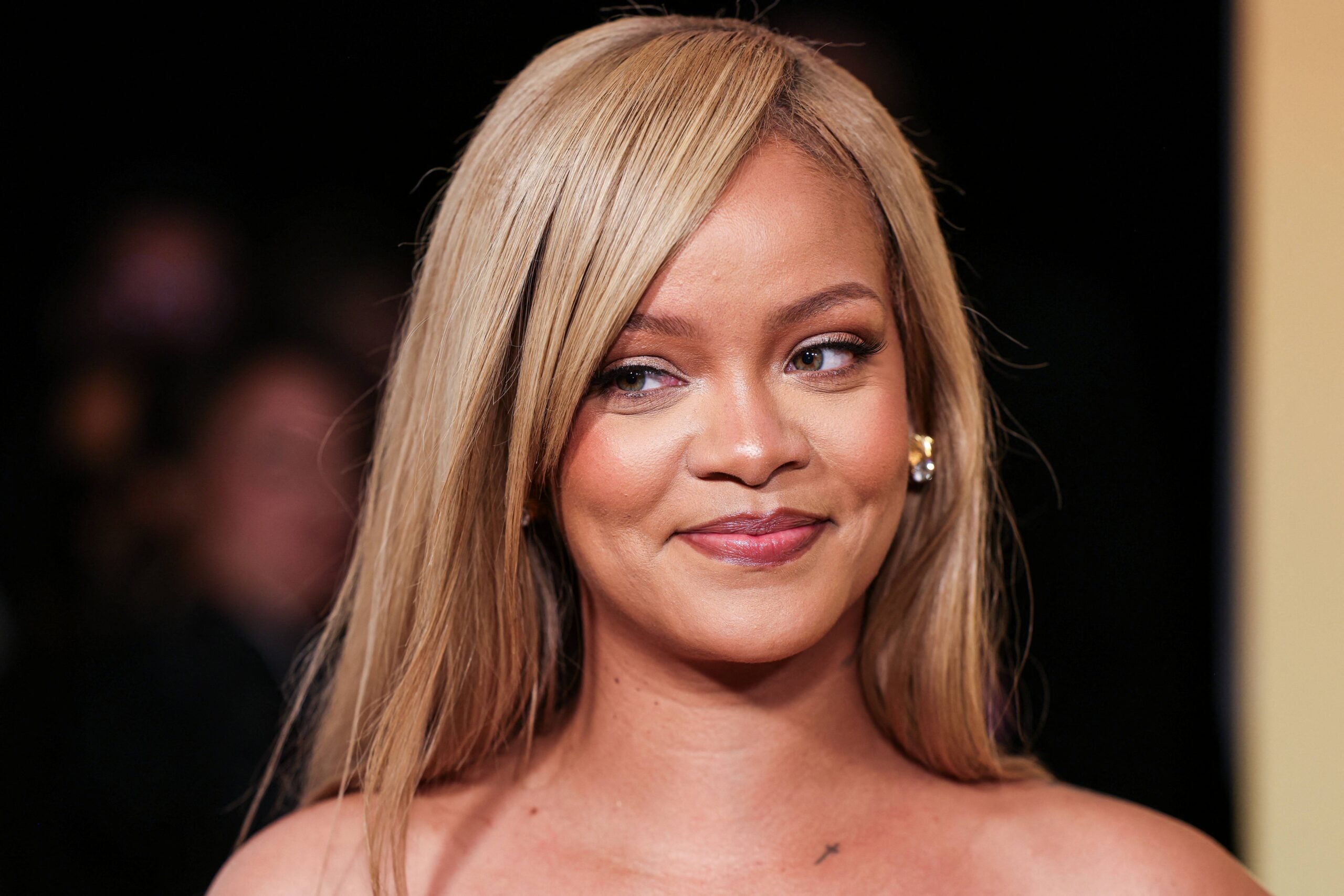 Rihanna Drops One-Word Reaction After EJ Johnson Calls Out Her Lateness